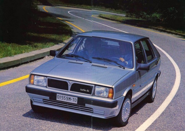 1988 Lancia Delta Turbo DS driving front tires